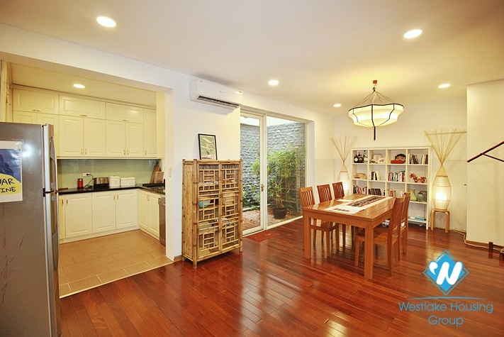 To Ngoc Van house rental with beautiful patio garden and swimming pool 