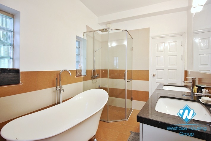 To Ngoc Van house rental with beautiful patio garden and swimming pool 
