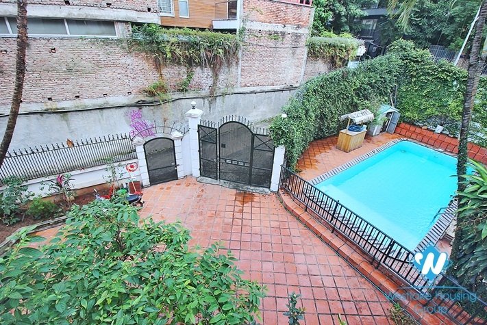 Beautiful house with huge garden for rent in Tay Ho, Ha Noi