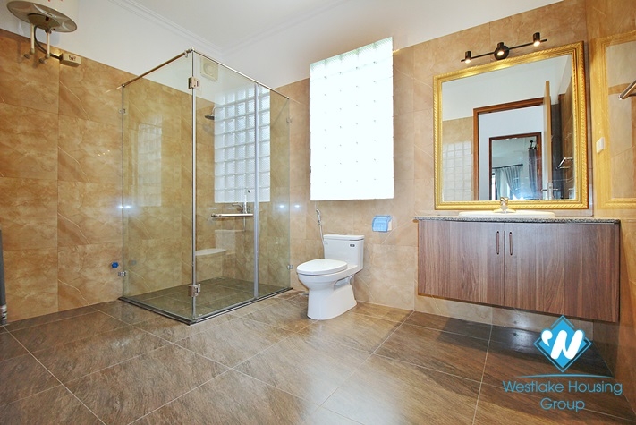 Beautiful house with huge garden for rent in Tay Ho, Ha Noi