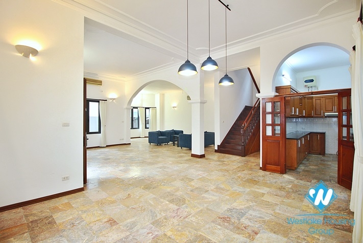 Beautiful house with huge garden for rent in Tay Ho, Ha Noi