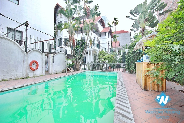 Beautiful house with huge garden for rent in Tay Ho, Ha Noi