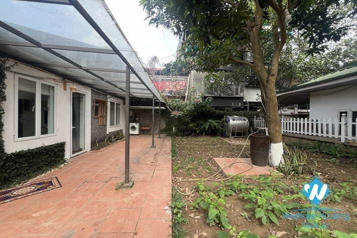 Nice house with garden for rent in An Duong st, Tay Ho District 