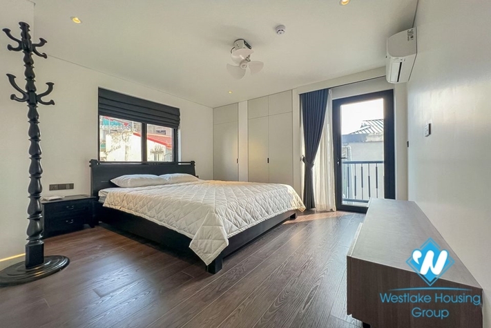 Good quality 02 bedroom apartment for rent  in Truc Bach area, Ba Dinh, Hanoi