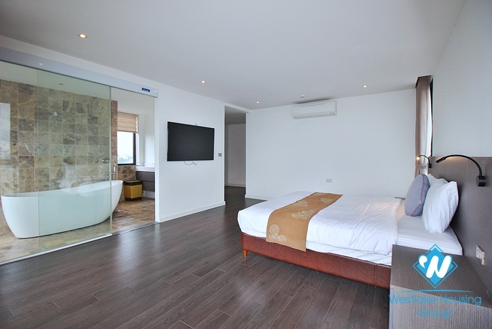 High floor and spacious 3 bedrooms apartment for rent in Quang Khanh, Tay Ho, Ha Noi