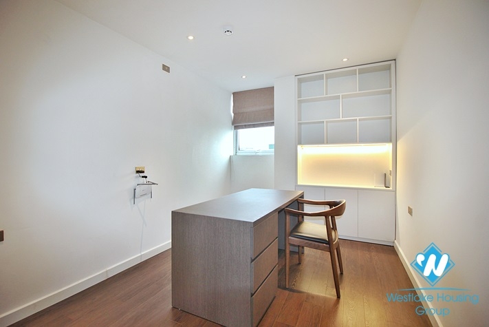 High floor and spacious 3 bedrooms apartment for rent in Quang Khanh, Tay Ho, Ha Noi
