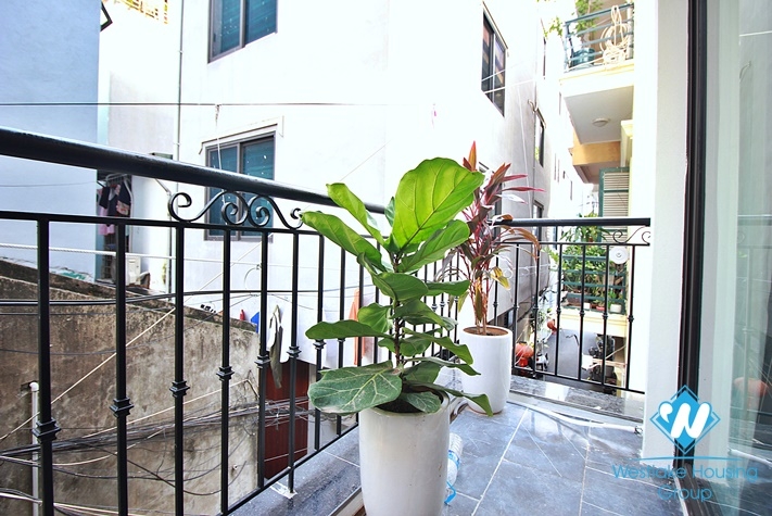 Duplex 2-bedroom apartment for rent in Lac Long Quan st, Tay Ho district.