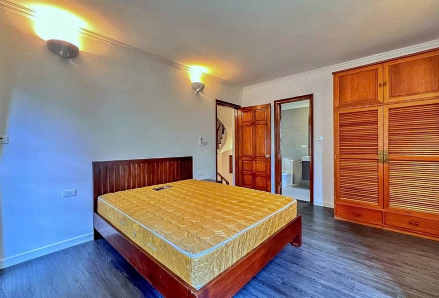 Lovely 3 bedrooms house for rent in Tay Ho