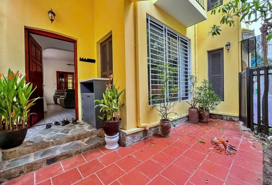 Lovely 3 bedrooms house for rent in Tay Ho