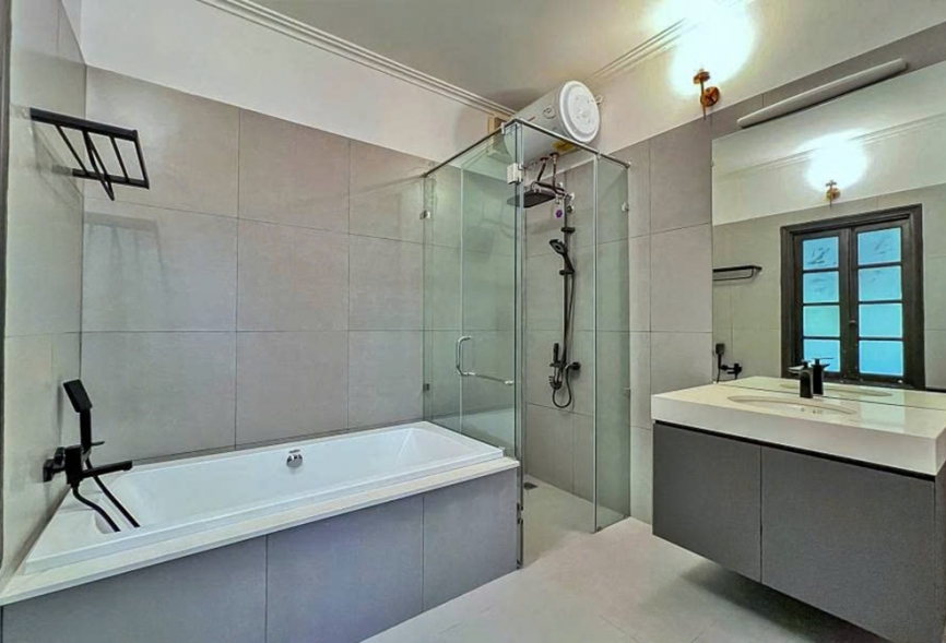 Lovely 3 bedrooms house for rent in Tay Ho