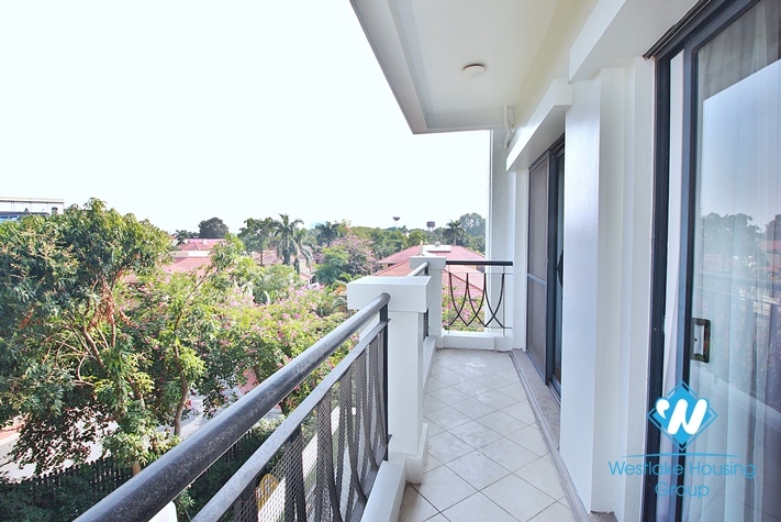 Brand new duplex 4 bedroom apartment for rent on Dang Thai Mai st, Tay  Ho district.