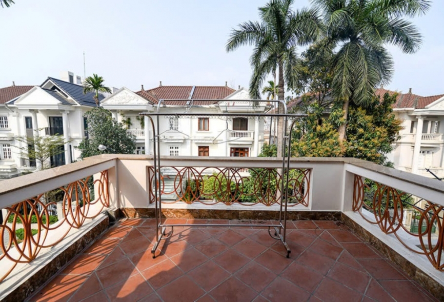 Simple house for rent in Ciputra, Tay Ho, Ha Noi