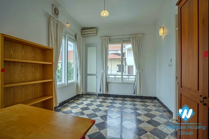 Nice house with outside swiming pool for rent in Tay Ho, Ha Noi