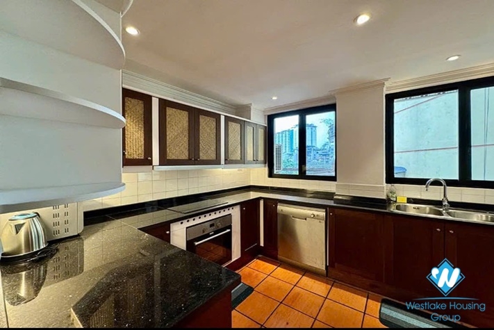 Newly renonated apartment with 3 bedrooms for lease in Truc Bach area.