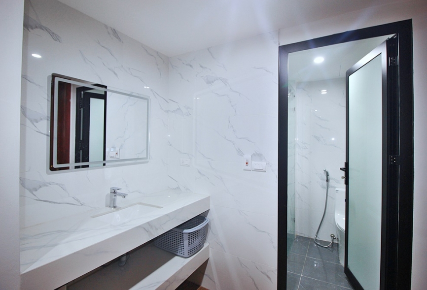 A brand new 2 bedroom apartment in Tay ho area