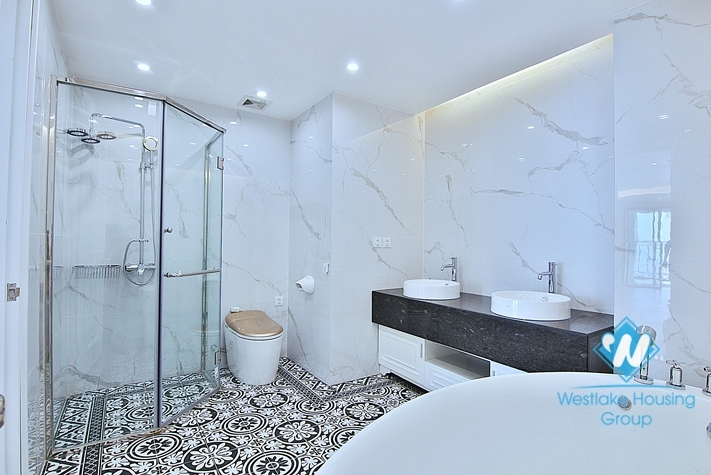 A stunning 4 bedroom apartment  for rent in D' Leroi Soleil, Xuan Dieu, Tay Ho