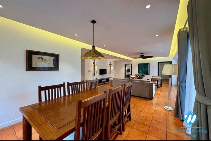 Newly renonated apartment with 3 bedrooms for lease in Truc Bach area.