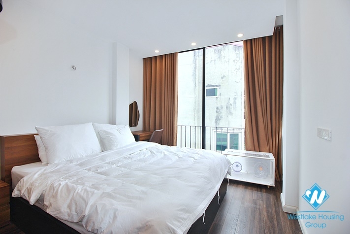 A bright one bedroom apartment for rent on Dang Thai Mai street, Tay Ho, Ha Noi