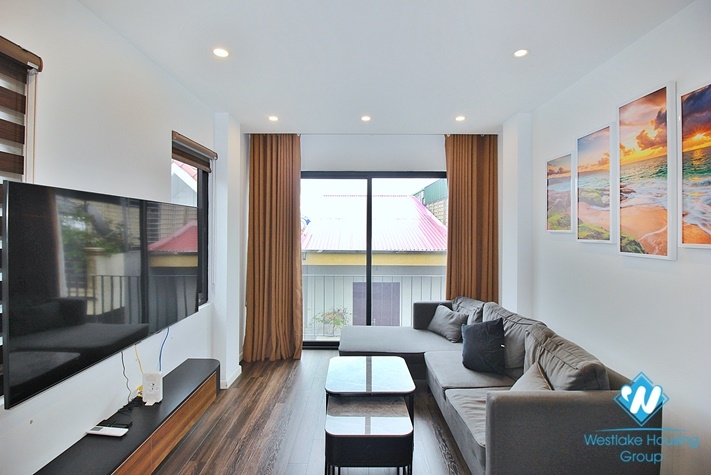 A bright one bedroom apartment for rent on Dang Thai Mai street, Tay Ho, Ha Noi