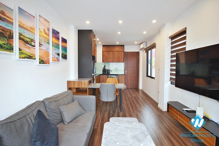 A bright one bedroom apartment for rent on Dang Thai Mai street, Tay Ho, Ha Noi