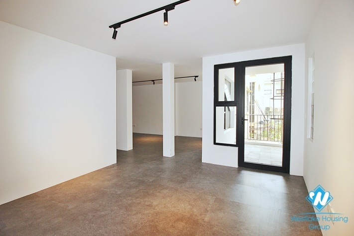 Large size office for rent on Quang An street, Tay Ho District, Ha Noi