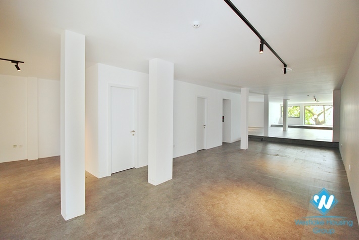Large size office for rent on Quang An street, Tay Ho District, Ha Noi