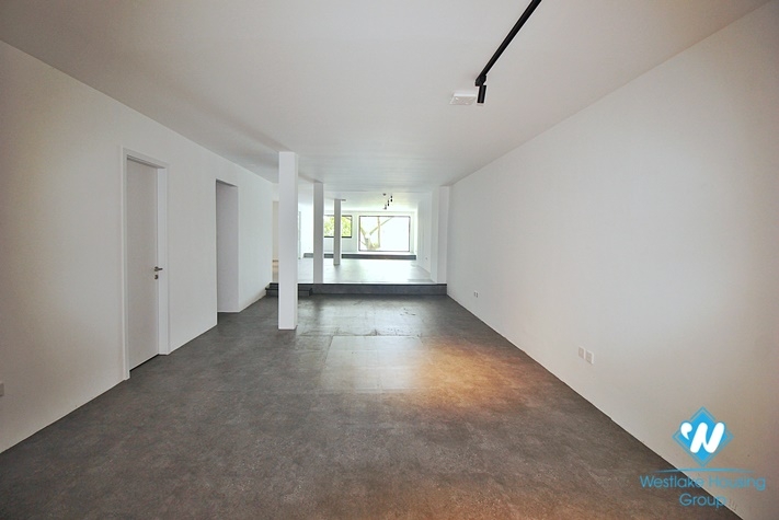 Large size office for rent on Quang An street, Tay Ho District, Ha Noi