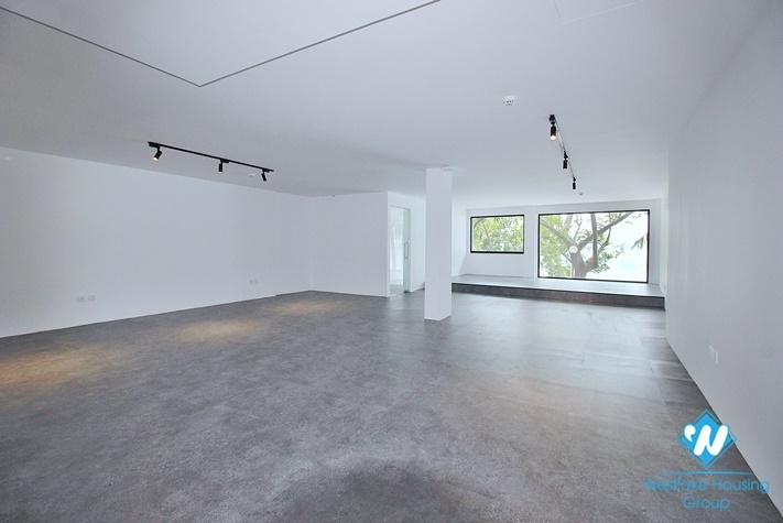 Large size office for rent on Quang An street, Tay Ho District, Ha Noi