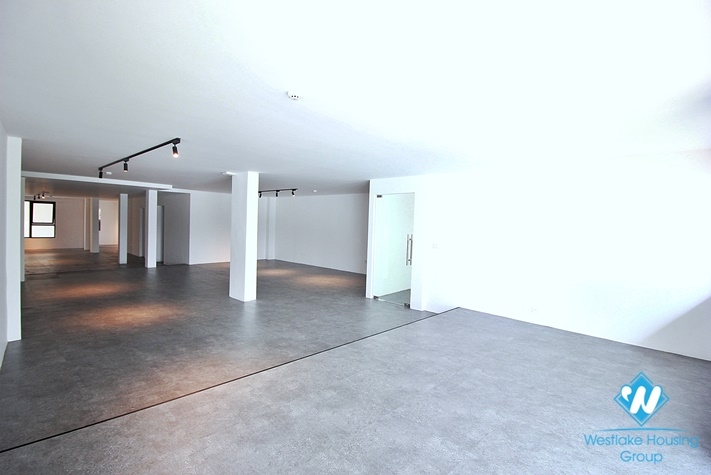 Large size office for rent on Quang An street, Tay Ho District, Ha Noi