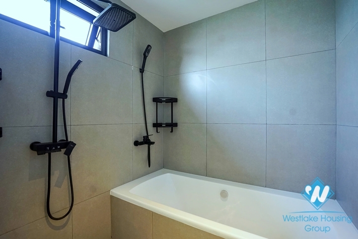 Morden and lakeview 4 bedrooms apartment for rent in Quang An st, Tay Ho
