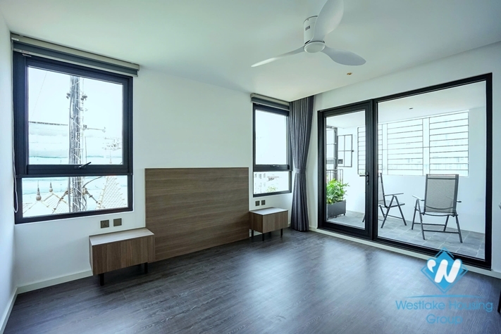 Morden and lakeview 4 bedrooms apartment for rent in Quang An st, Tay Ho