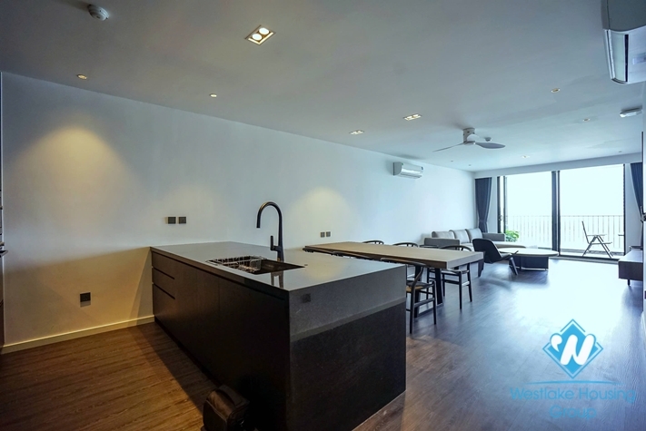 Morden and lakeview 4 bedrooms apartment for rent in Quang An st, Tay Ho