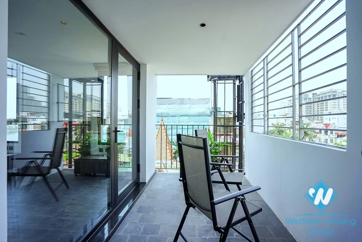 Morden and lakeview 4 bedrooms apartment for rent in Quang An st, Tay Ho