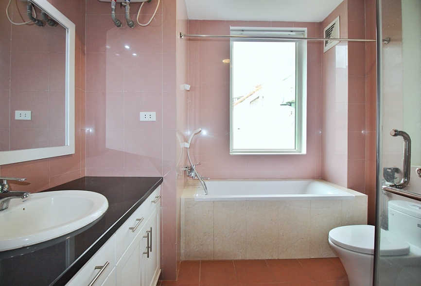 Nice house with outside swiming pool for rent in Tay Ho, Ha Noi