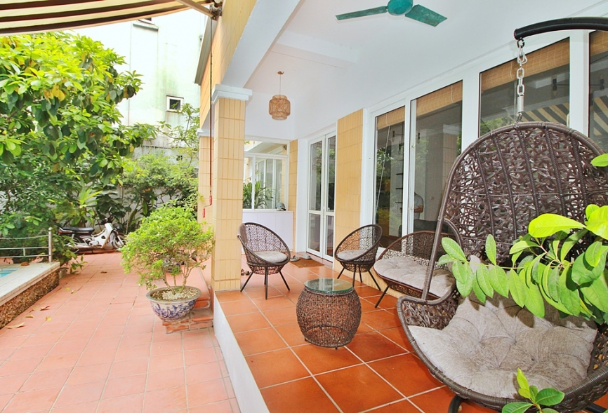 Nice house with outside swiming pool for rent in Tay Ho, Ha Noi