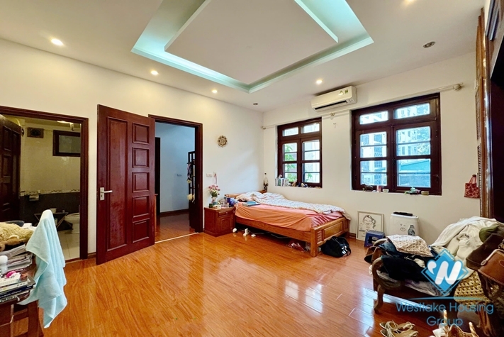 Green garden house for rent in Tay Ho, Ha Noi