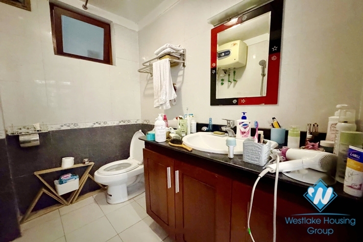 Green garden house for rent in Tay Ho, Ha Noi