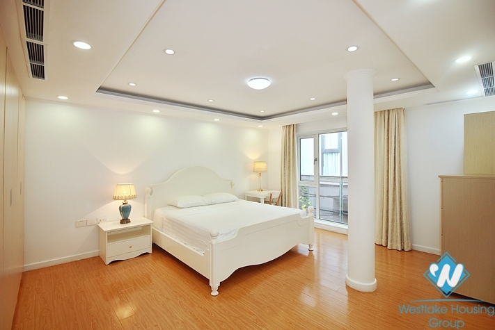 Serviced 4 bedrooms house for rent in Tay Ho ward, Ha Noi
