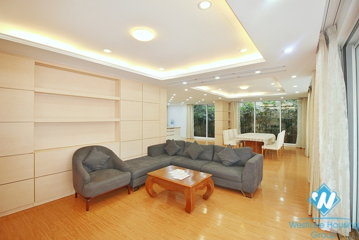 Serviced 4 bedrooms house for rent in Tay Ho ward, Ha Noi