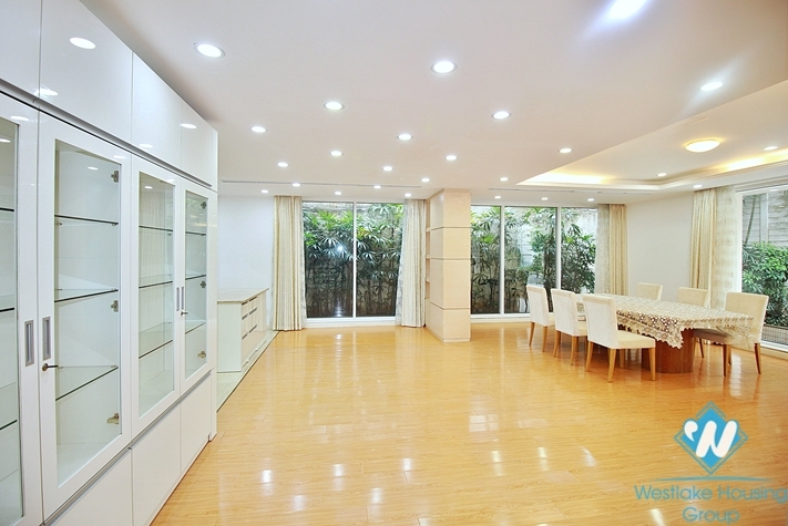 Serviced 4 bedrooms house for rent in Tay Ho ward, Ha Noi