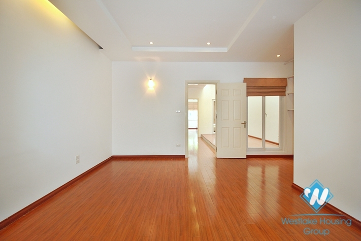 Semi-furnished 4 bedrooms house with big yard for rent in Tay Ho ward, Ha Noi