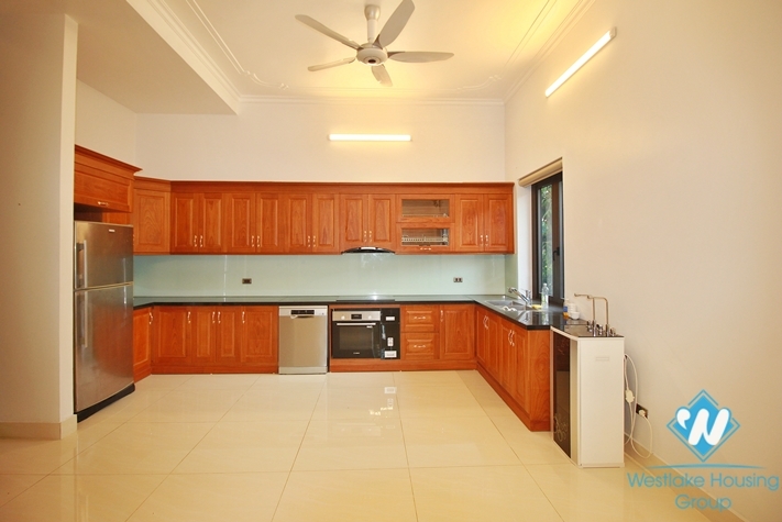 Unfurnished and new 4 bedrooms house for rent in Tay Ho, Ha Noi