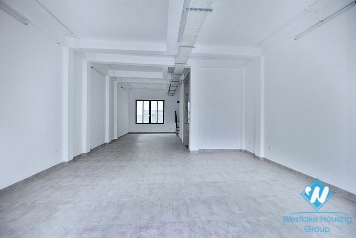 Renovated house for rent to make an office or restaurant in Tay Ho, Ha Noi