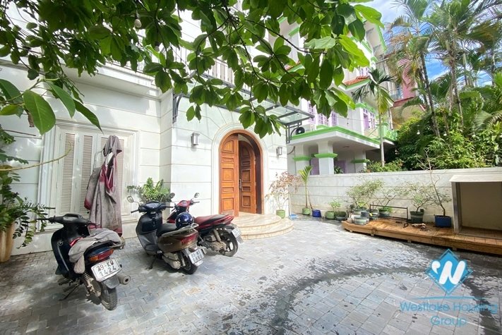 A nice design house for rent in Tay Ho area, Ha Noi city