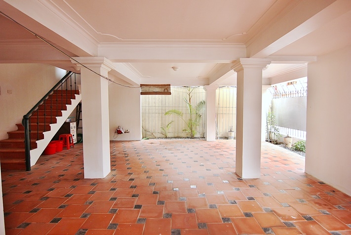 Newly renovated villa for rent in Tay Ho, Ha Noi