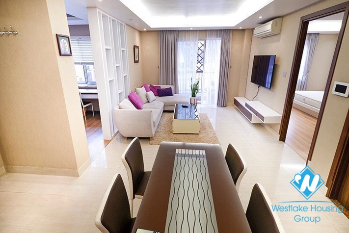 A beautiful 2 bedroom apartment for rent in Lieu Giai st, Ba Dinh district.