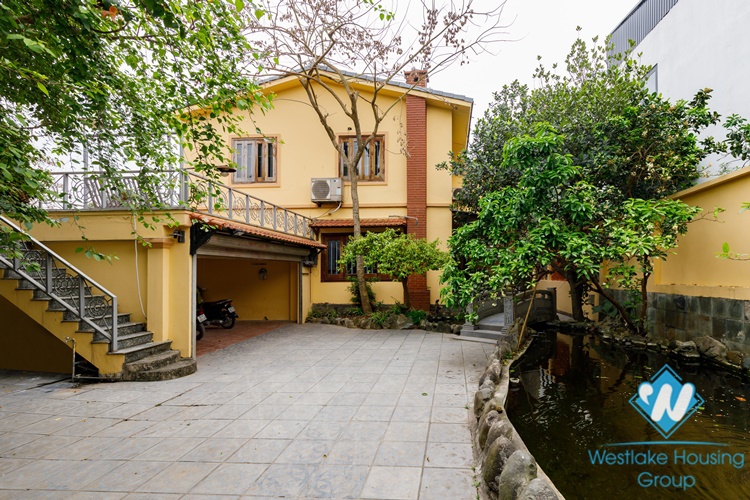 A Nice House with Feng Shui garden for rent in Au Co, Tay Ho