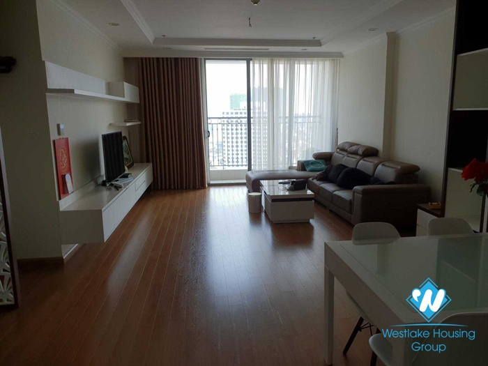 A good 3 bedroom apartment for rent in Vinhome Nguyen chi thanh, Hanoi
