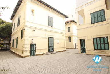 Huge space for rent for office in Ba dinh, Hanoi