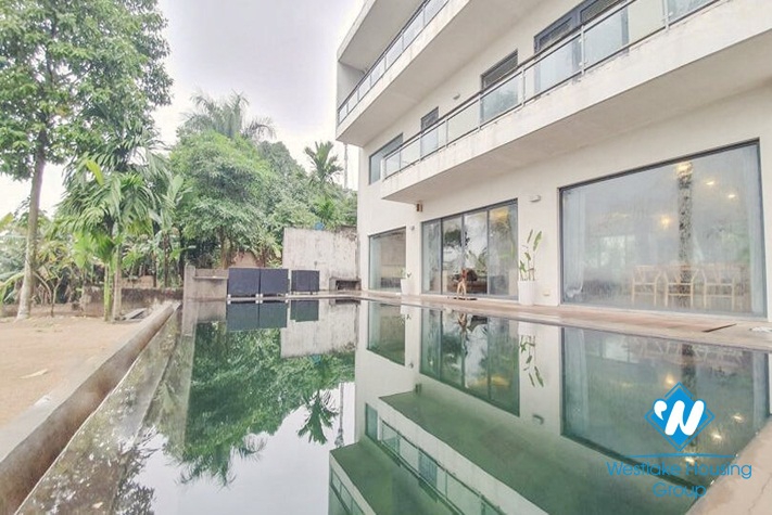 Riverfront villa for rent with ambassador pool in Long Bien area of ​​Hanoi